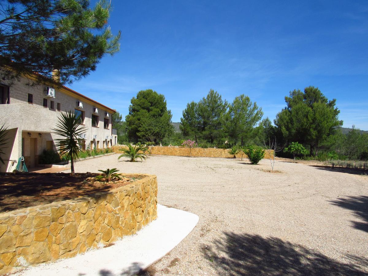Hotel Restaurant Cau Blanch Useras Buitenkant foto